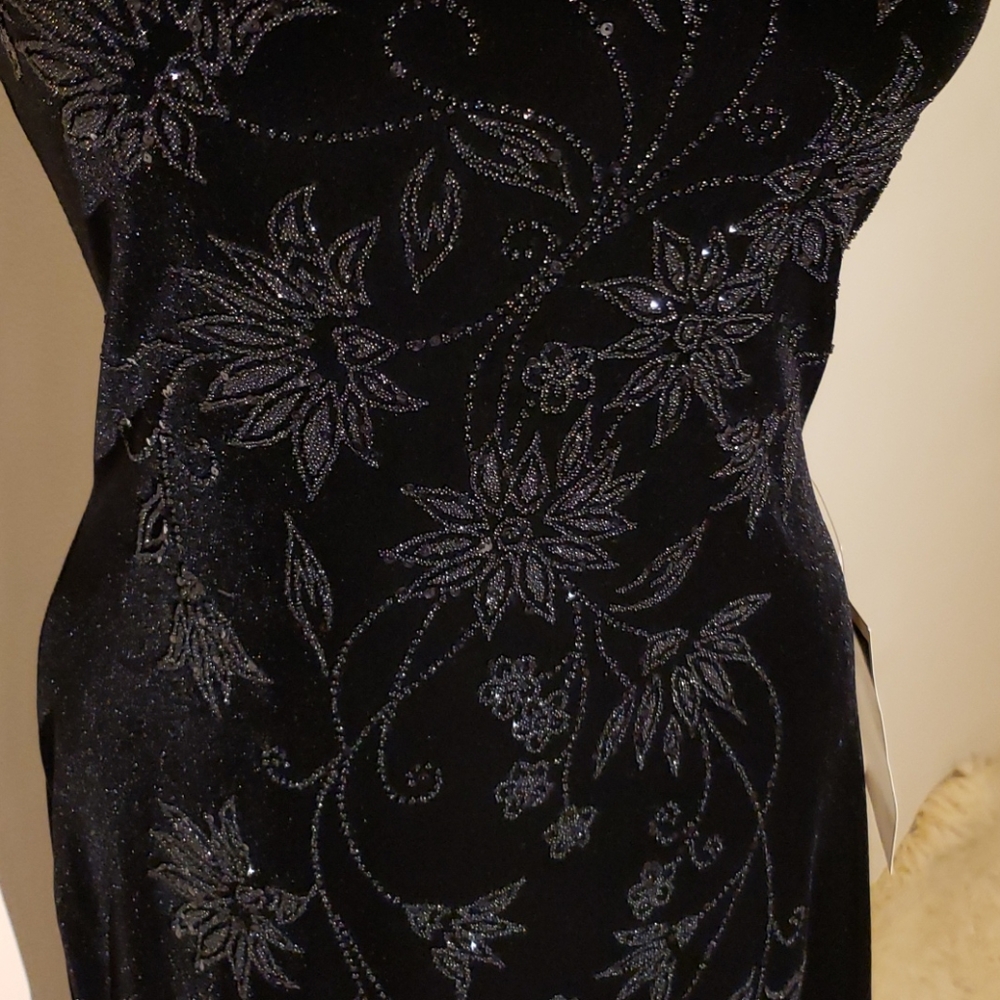 FASHION BUG DRESS - Picture 4 of 15